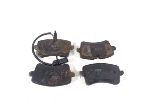  Rear brake pads 