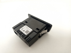 Volkswagen Golf VIII (2019–2026) USB port 2G6035954 - 3