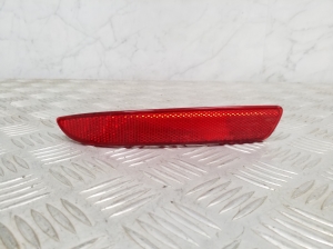   Rear bumper reflector 