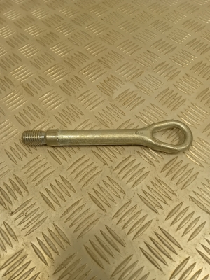  Tow hook 