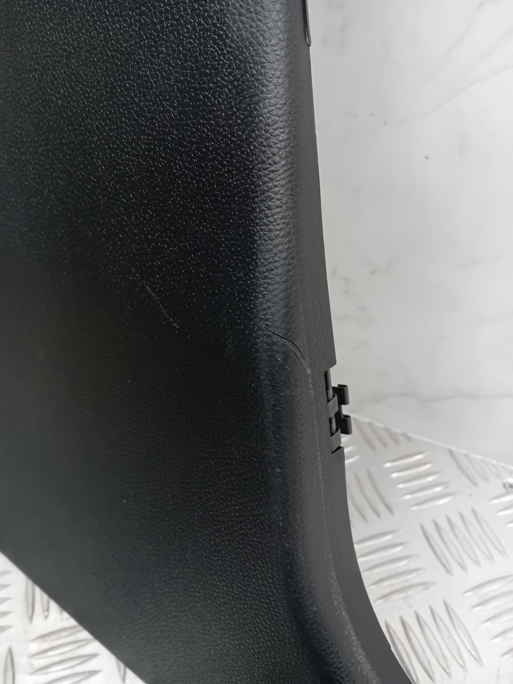 MERCEDES-BENZ C-Class W204/S204/C204 (2004-2015) Kreisās puses statņu apdare A2046900525 25407902