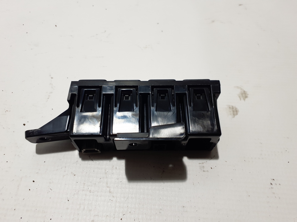 NISSAN Qashqai 2 generation (2013-2023) Headlight Switch Control Unit 251904EA0E 25435531