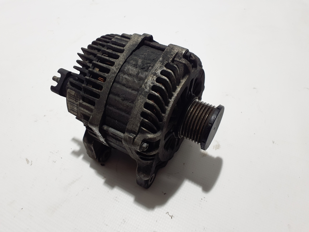 RENAULT Laguna 3 generation (2007-2015) Alternator 8200654785 25432263