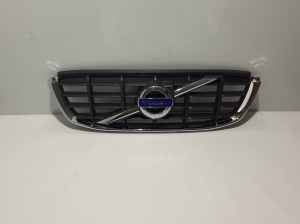  Front grille 