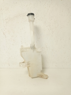 Opel Mokka (2012–2020) Front washer fluid reservoir 95326311 - 2
