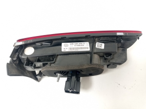 Volkswagen Golf VIII (2019–2026) Tagatuli tagaluugil 5H0945094D - 3
