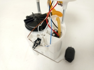 Volkswagen Golf VIII (2019–2026) Kütusepump paagis 5Q0919051CN - 2