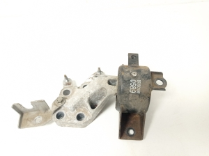 Opel Mokka (2012–2020) Engine mount 95090589 - 2