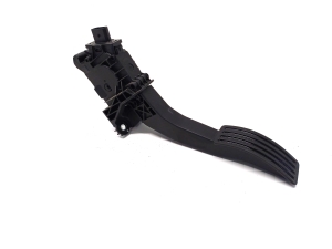 Polestar 2 II (2021–2026) Gaasipedaal 32264188 - 5
