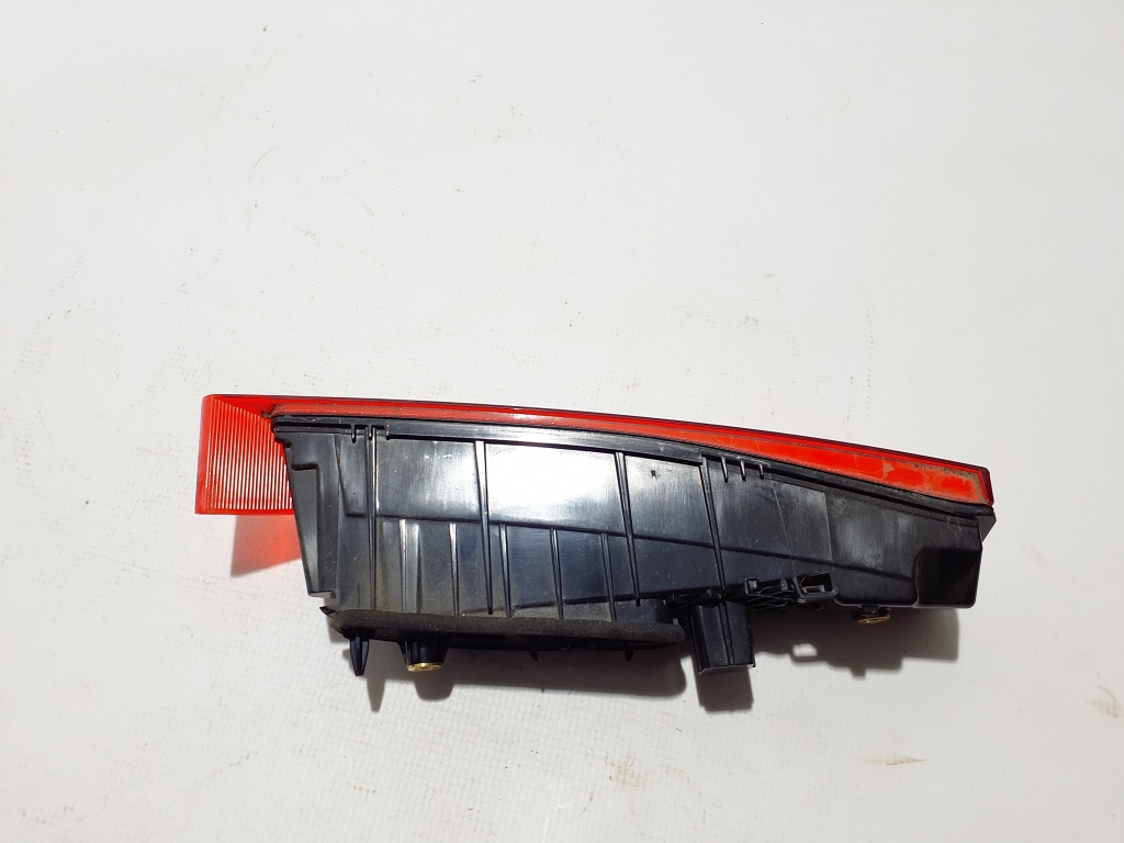 VOLVO XC60 2 generation (2017-2024) Left Side Tailgate Taillight 31446617 25580993