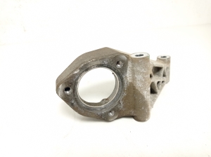 Opel Mokka (2012–2020) Front drive shaft bracket 13248689 - 2