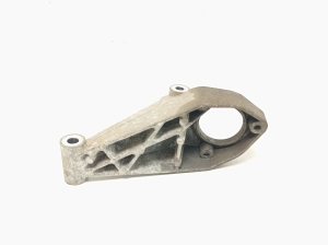 Opel Mokka (2012–2020) Front drive shaft bracket 13248689 - 4