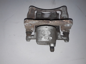 TOYOTA Prius W50 (2015–2020) Front brake caliper 4775047060 - 2