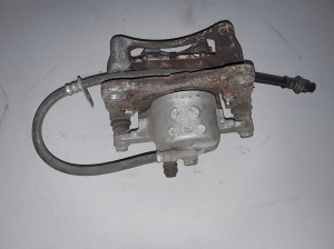 TOYOTA Prius W50 (2015–2020) Front brake caliper 4773047060 - 2