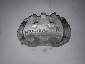   Étrier de frein avant 