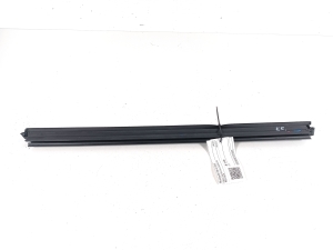 Mazda 2 (2014–2026) Fensterschachtleiste innen Tür hinten - 2