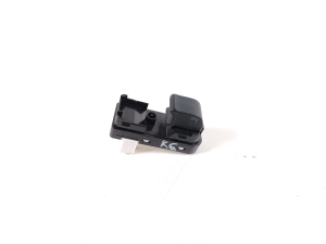 Mazda 2 (2014–2026) Rear side door window switch D09H66370 - 3