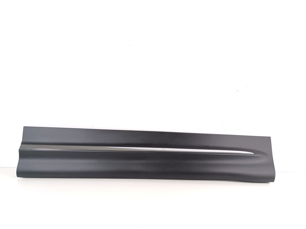 MERCEDES-BENZ GLB AMG X247 (2019-2023) Front Right Door Molding A2477203107 25586583