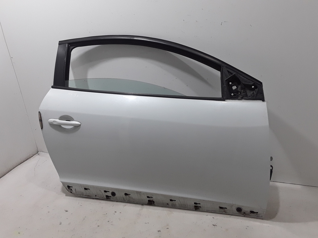 RENAULT Megane 3 generation (2008-2020) Priekšējās labās durvis 801001645R 25573635