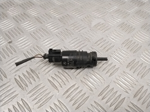Mercedes Benz C-Class 204 (2007–2014) Front windshield washer pump A2218690121 - 2
