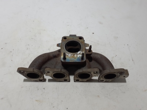  Exhaust manifold 