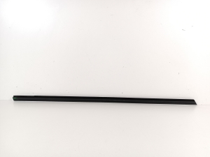 Mercedes Benz A-Class 176 (2012–2018) Außenfensterdichtung vordere Tür A1767250082 - 2