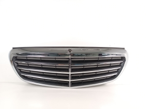  Front grille 