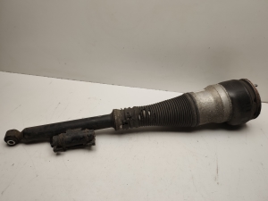 Mercedes Benz S-Class 222 (2013–2020) Tagumine amortisaator A2223200413 - 2