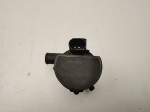 Mercedes Benz S-Class 222 (2013–2020) Auxiliary water pump A2128350164 - 3