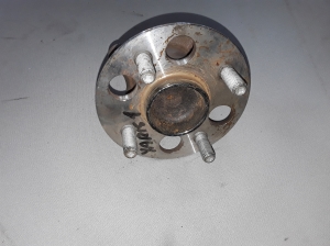 TOYOTA Yaris (2011–2020) Rear bearing 424500D050 - 2