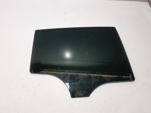 Rear side door glass - A2537352800