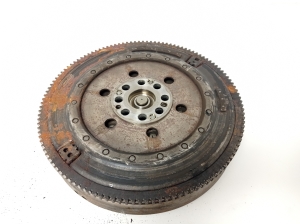  Clutch flywheel 