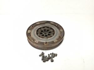   Clutch flywheel 