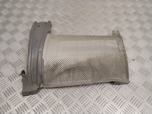 Mercedes Benz C-Class 204 (2007–2014) Summuti kuumakaitse A2046800122 - 2