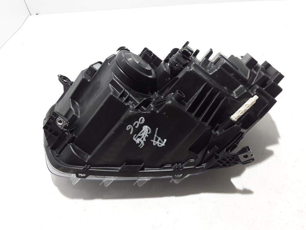 DACIA Duster 2 generation (2017-2024) Front Right Headlight 260106194R 25578233