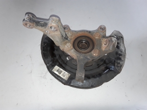 TOYOTA Auris E18 (2012–2018) Front wheel hub and its parts 4321205090 - 2