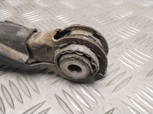 Mercedes Benz C-Class 204 (2007–2014) Tagumine õõtshoob A2043521488 - 3