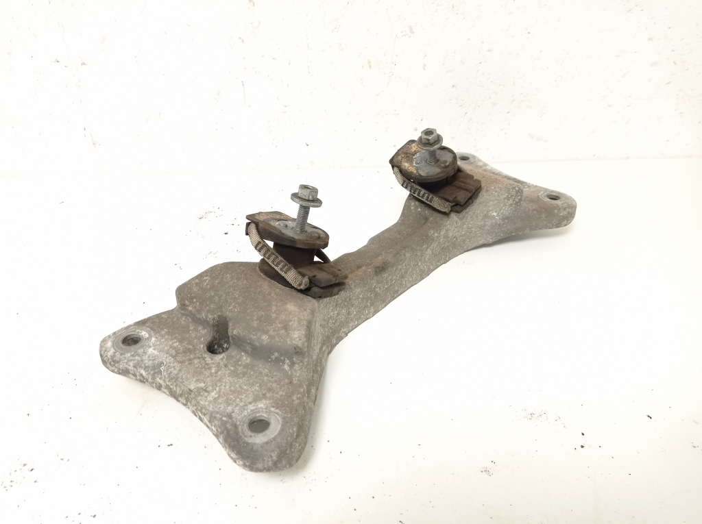 BMW 3 Series F30/F31 (2011-2020) Gearbox Mount Bracket 6796607, 22316796607 25581227