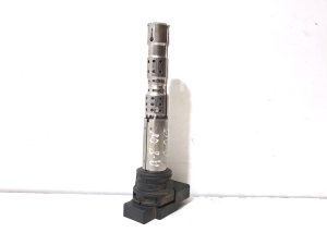 AUDI A8 D3 (2002–2010) Ignition coil 07C905115J - 2
