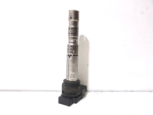 AUDI A8 D3 (2002–2010) Ignition coil 07C905115J - 2