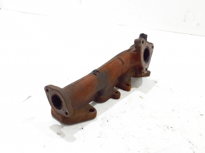  Exhaust manifold 