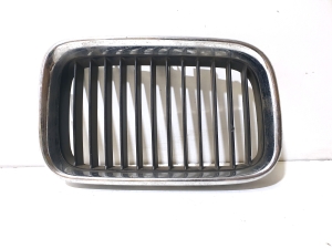 Kühlergrill - 51138122238