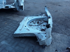  Rear body panel 