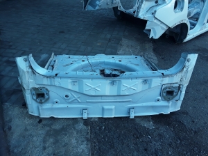   Rear body panel 