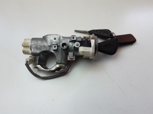 Subaru Impreza (2007–2012) Ignition switch 88215AG000 - 2
