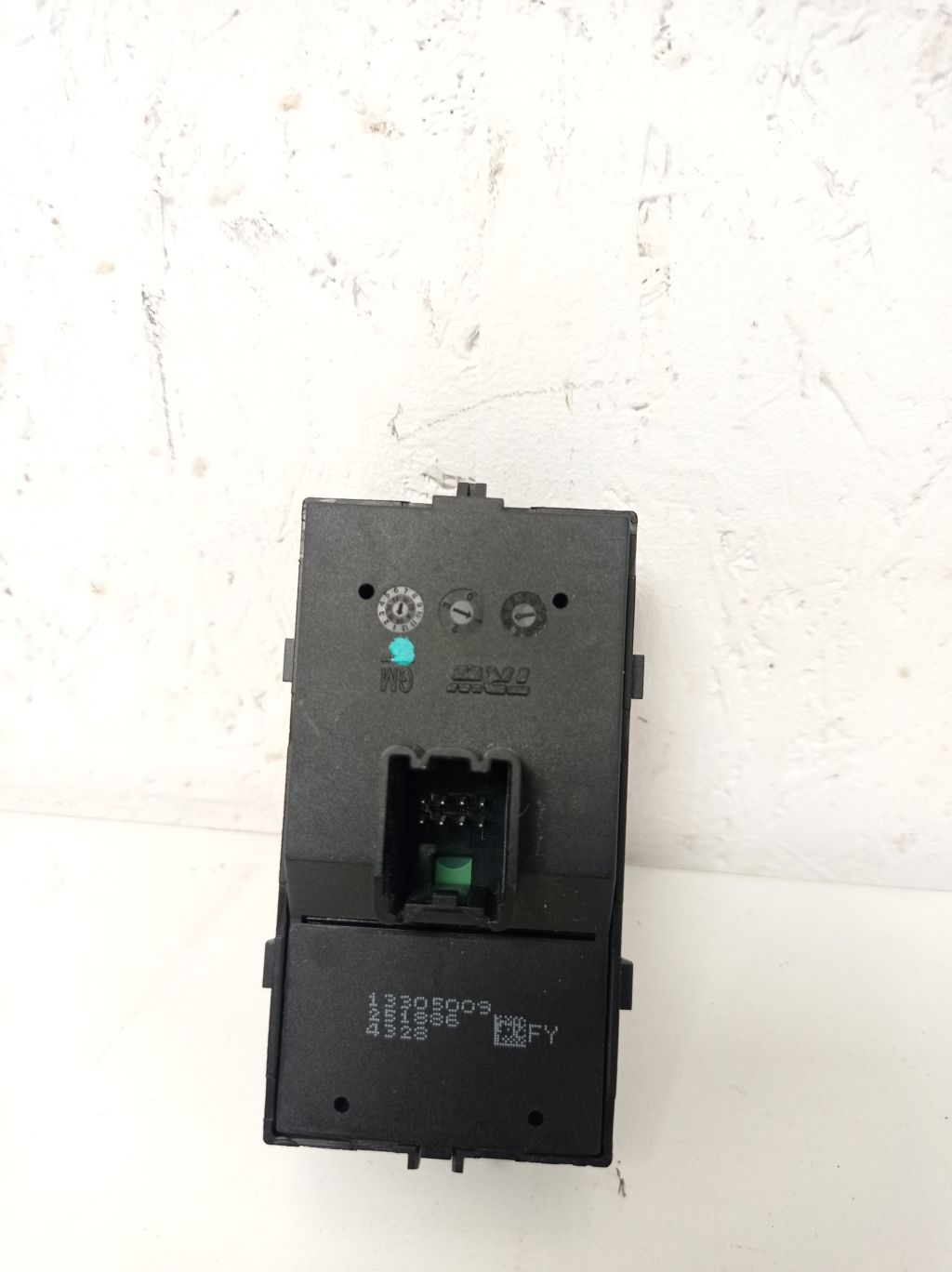 OPEL Mokka 1 generation (2012-2015) Front Left Door Window Switch 13305009 25591297