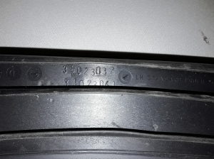 Opel Astra K (2015–2021) Aizmugurējo sānu durvju trīsstūrveida stikls 39023037 - 3