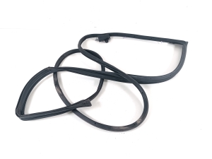   Front door rubber seal  - 67862-47050 