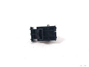 TOYOTA PRIUS Prime (2016–2022) Rear side door window switch 84810-26040 - 2