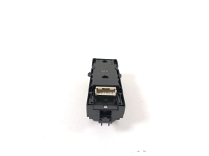 TOYOTA PRIUS Prime (2016–2022) Front door glass switch 84040-48210 - 2